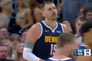 生涯第194次三双！约基奇抛投得手 两节半砍下11分11板13助 - 资讯配图