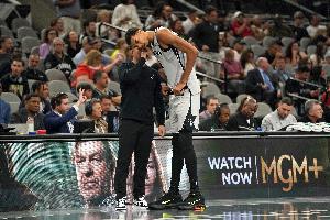 距离雷霆2个胜场差!马刺大胜灰熊再取7连胜 近25战23胜 - 资讯配图