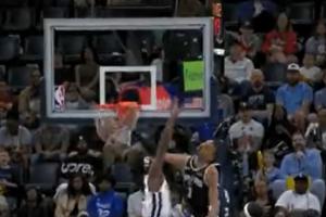 得罪了方丈~文班点飞防守直杀内线 抡臂隔扣GG·杰克逊当场报仇 - 资讯配图