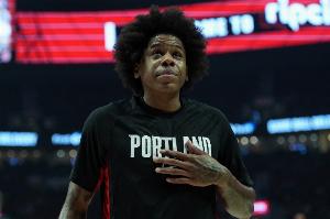 是人啊?混音库克连续犯罪4次 一己之力输掉比赛!15投仅14分! - 资讯配图