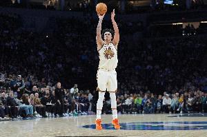 生涯之夜！桑托斯16中11砍生涯新高31分 三分6中4 - 资讯配图