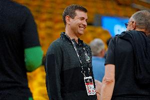 美记：史蒂文斯原是北卡帅位首选 之后选择退出&将专注于助队夺冠 - 资讯配图