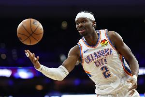 马祖拉：防亚历山大不能让他轻易上罚球线 执行力要到位 - 资讯配图