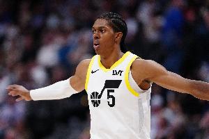 打得可以！科迪威20中11拿下全队最高24分外加4板1助2断1帽 - 资讯配图