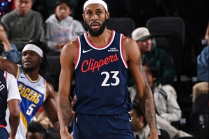 卢:不知道以赛亚·杰克逊还能背打小个&篮下终结 这方面很厉害 - 资讯配图