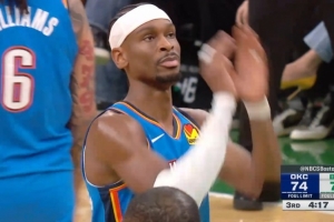 货真价实!亚历山大第三节终于获得首次罚球并达成连续133场20+ - 资讯配图