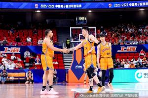 兵强马壮冲击总冠军！上海男篮提前12轮锁定季后赛名额️ - 资讯配图