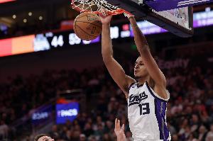 左脚踝扭伤！国王官方：基根·穆雷恢复良好 已获准参加接触训练 - 资讯配图