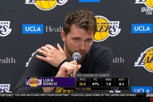 【完整版】东契奇赛后：漫长客场之旅有些疲惫 我们从未轻言放弃 - 资讯配图