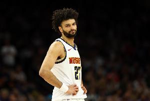 雷神怒目 统治上下半场！穆雷28中19全面开花狂砍53分6板4助！ - 资讯配图