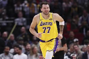 43分6板7助!沃西:在一对一的情况下东契奇是无法阻挡的 - 资讯配图