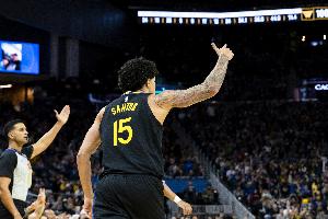 桑托斯谈生涯得分新高：感觉太特别了 我信心十足 教练组也信任我 - 资讯配图