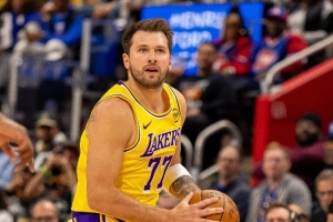 老哈达威:若有人能破100分那一定是卢卡 他状态来了1V2都随便打 - 资讯配图