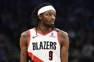 外线真滴准！格兰特半场11中6&三分7中4砍下16分 正负值+17 - 资讯配图