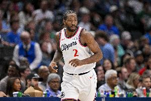 如何止住猛龙反扑?伦纳德:投进了关键三分 自那之后稳住了局面 - 资讯配图