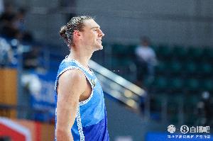 鲁媒：山东新大外援斯蒂尔在太原和球队会合 克里斯随队康复治疗 - 资讯配图