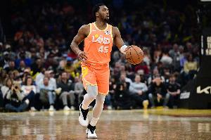 0罚球！米切尔：我不想被罚款 但同样的动作对面有罚球我们就没有 - 资讯配图