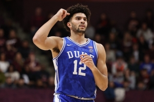 追梦:我是卡梅隆·布泽尔的粉丝 但我不会在迪班萨前选他 - 资讯配图