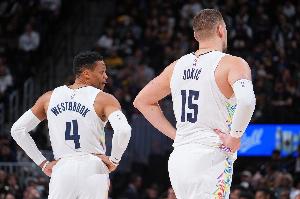 史上多次单赛季砍至少30次三双的球员:约基奇 威少 - 资讯配图