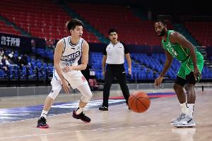 CBA自由球员名单更新：宁波后卫赵俊峰在列 - 资讯配图