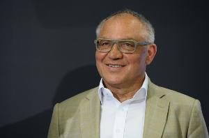 马加特:诺伊尔在门将位置与梅西C罗同级别,巅峰期如今能卖1.5亿 - 资讯配图