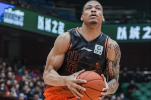 双拳难敌四手！基昂泰·约翰逊没能力挽狂澜 空砍30分6助攻 - 资讯配图