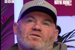 鲁尼评队友最佳中场三人组:斯科尔斯、卡里克、杰拉德 - 资讯配图