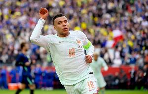 龙赛罗：姆巴佩看上去太冷静和循规蹈矩，皇马球迷不喜欢这类球员 - 资讯配图