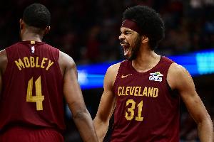 防守不必太担心?骑士本赛季对阵进攻前10球队 防守效率联盟第3 - 资讯配图