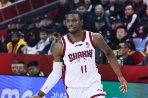 犯规困扰！迪亚洛23分钟11中4贡献14分7板3助1断1帽 4次犯规 - 资讯配图