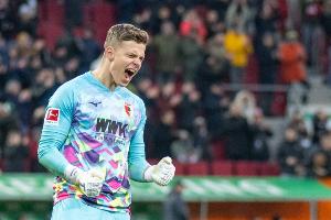 乌尔比希因伤退出，德天空：纳格尔斯曼补招奥格斯堡门将达门 - 资讯配图