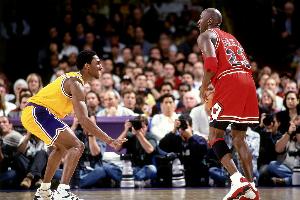 名宿:乔丹和科比就和双胞胎一样 场上和场下敬业态度如出一辙 - 资讯配图