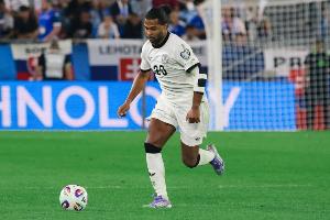 格纳布里：很高兴本赛季保持健康展现实力 在国家队我要以身作则 - 资讯配图