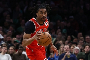 坎坷生涯...22年5号秀艾维没能获提前续约合同 被交易后赛季报销 - 资讯配图