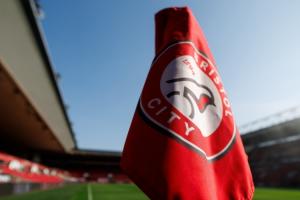 78岁老帅再就业！官方：霍奇森出任布里斯托尔城临时主帅至赛季末 - 资讯配图