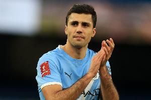 塞尔电台：若罗德里能以更低费用离队，皇马引进他的可能性会增加 - 资讯配图