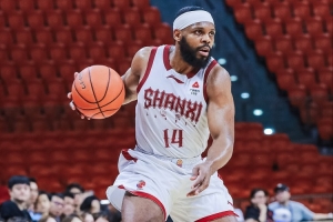 一球不丢!奈特半场8中8超高效砍下19分3助1断 - 资讯配图