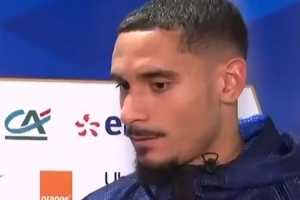 上演法国队首秀!拉克鲁瓦:我会脚踏实地努力入选世界杯名单 - 资讯配图