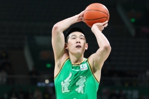 仅出战了9分45秒！付豪2投1中&罚球4中4得6分2板 正负值-10 - 资讯配图