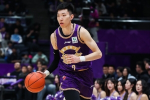 串联球队！廖三宁送10助另有10分6板2断 正负值+23最高 - 资讯配图