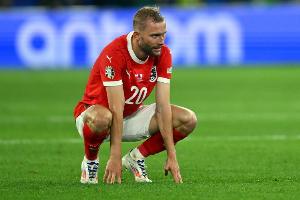 朗尼克：莱默尔因膝盖不适缺席友谊赛，我们不想让他冒任何风险 - 资讯配图