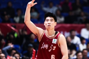 罚球19中18！程帅澎末节三罚+加时上篮&两罚贼关键 砍24分5助3断 - 资讯配图