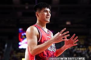戏份不多!陈国豪替补20分钟 4中1拿3分1板1助&2失误 正负值-16 - 资讯配图