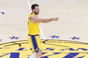 东契奇：我们现在就是一场一场打&不关注季后赛 等到时候再看 - 资讯配图