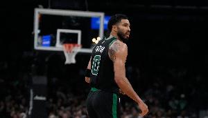 塔图姆:出场时间增加后会感觉气喘吁吁 毕竟十个半月没有打比赛 - 资讯配图