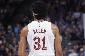 阿特金森：阿伦拥有巨大的篮下吸引力 有他在球队的精气神更好了 - 资讯配图