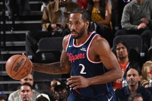 伦纳德谈准绝杀:我就是尽我所能的把那个该死的球投出去 - 资讯配图