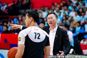 哨声不断!青岛浙江全场55次犯规 共获得78次罚球 - 资讯配图