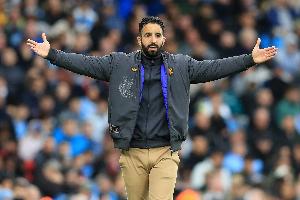 李·夏普:阿莫林其实距离成功并不遥远,他为曼联注入了精神内核 - 资讯配图