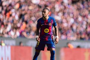 TA:弗里克遭遇大麻烦,每当拉菲尼亚缺阵时巴萨进球就会变得困难 - 资讯配图